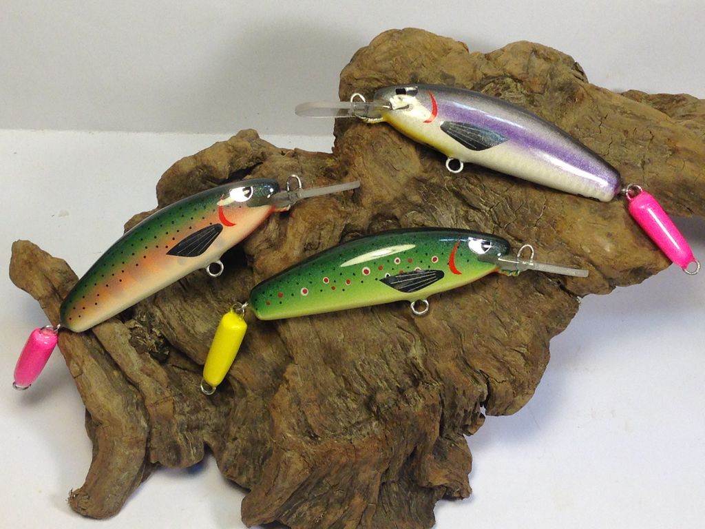 costruzione artificiali artigianali in legno pesca trota bass lucci spigola siluri aspi serra lecce hand made lures made italy
